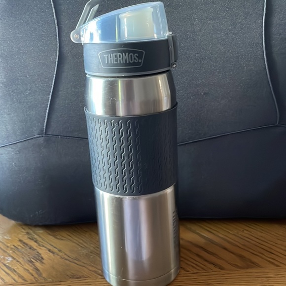 Thermos Stainless Steel Mug - Picture 2 of 4